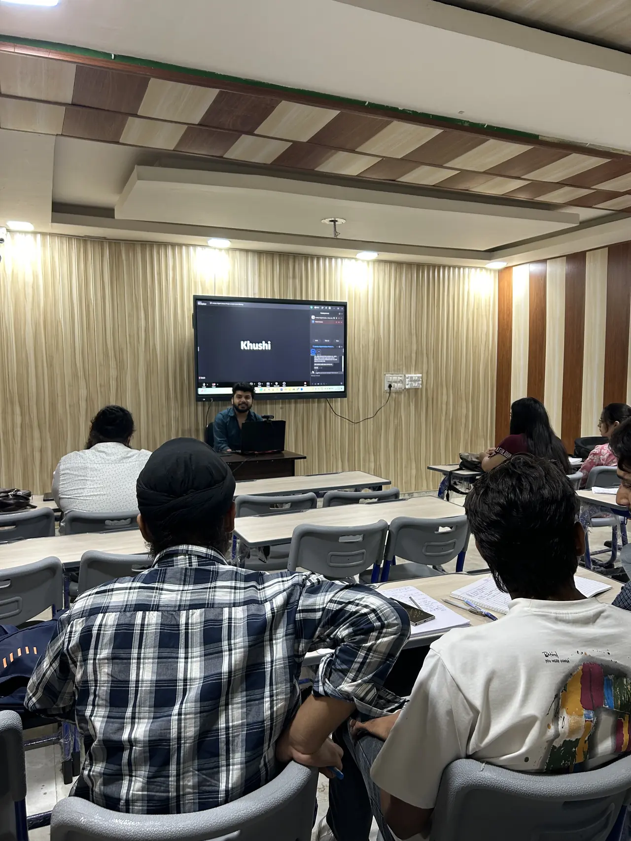 Trainer teaching a digital marketing batch at the Hisar centre